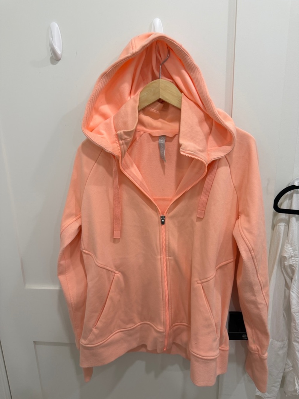Athleta, triumph Beach Peach Zip-Up Women's hoodie L - Picture 3 of 5